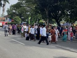 290 Jamah Haji Asal Lebak Berangkat ke Tanah Suci, Diantar Ribuan Masyarakat