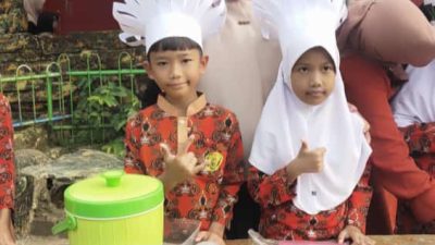 Keseruan Siswa SDN 1 Rangkasbitung Barat Ikuti Market Day di Sekolah