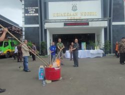 Ribuan Butir Obat Terlarang dan Narkoba Dimusnahkan